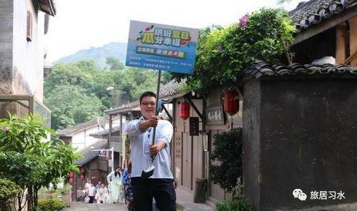 古镇吃瓜群众是谁,揭秘古镇里的神秘生活圈